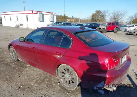 2011 BMW 328I xDrive z USA, uszkodzony, nr VIN WBAPK5G53BNN25872